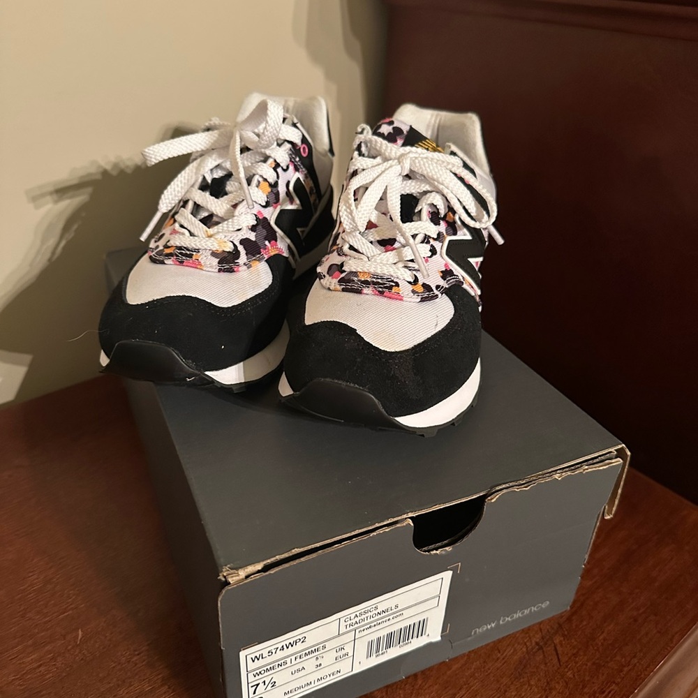 Fun New Balance tennis shoes!